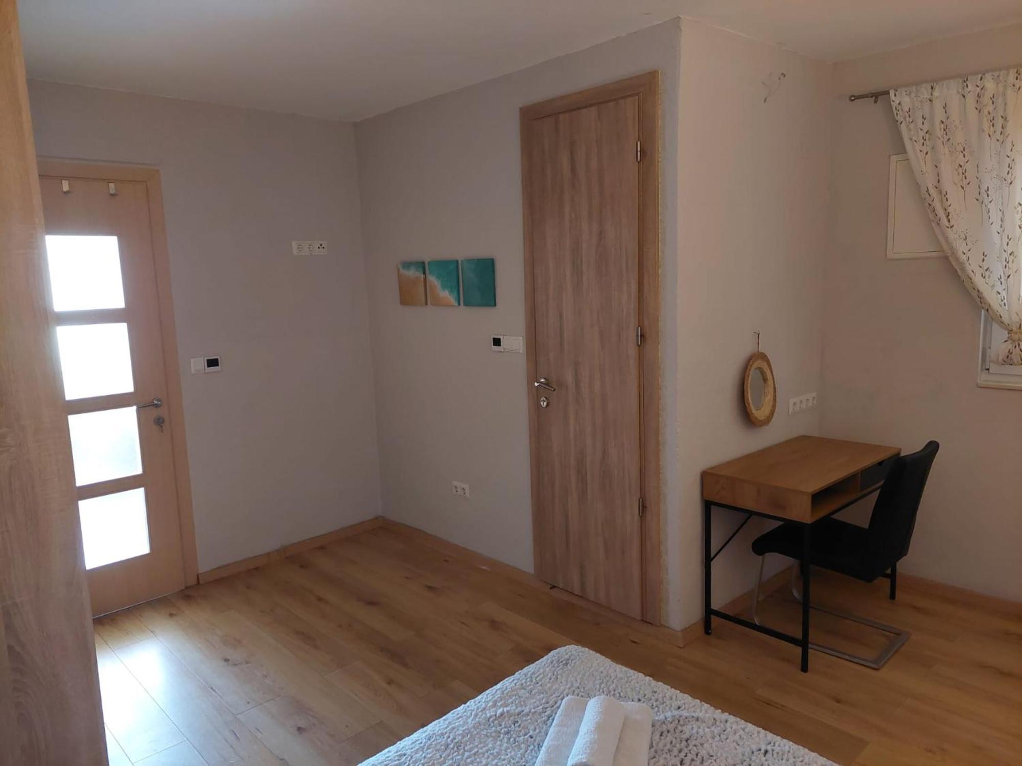 Guest House Sandra ทิสโน ห้อง รูปภาพ