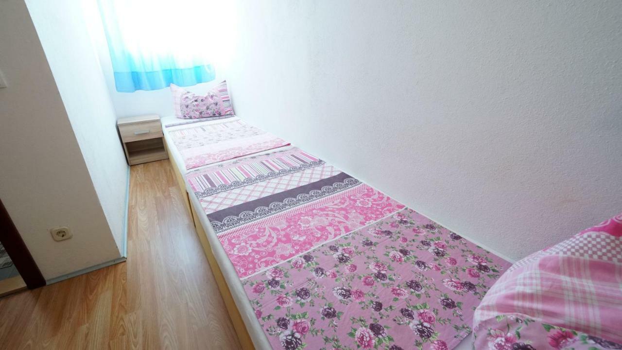 Guest House Sandra ทิสโน ภายนอก รูปภาพ